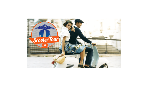 Fai una gità in scooter per la città di Palermo